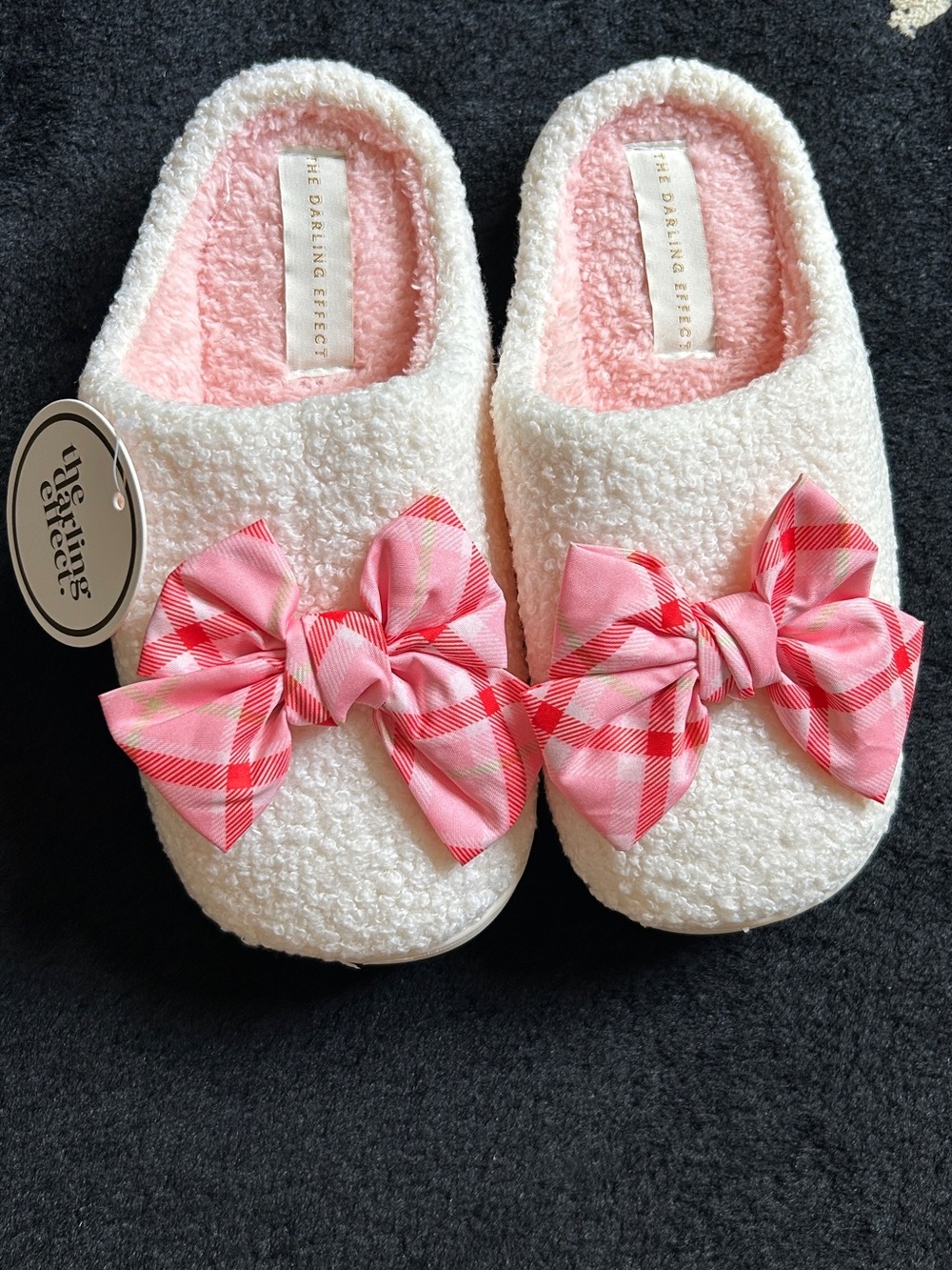 NWT Cozy Betty Bow Festive Plaid White and Pink Sherpa Slippers Sz S/M - Picture 3 of 8